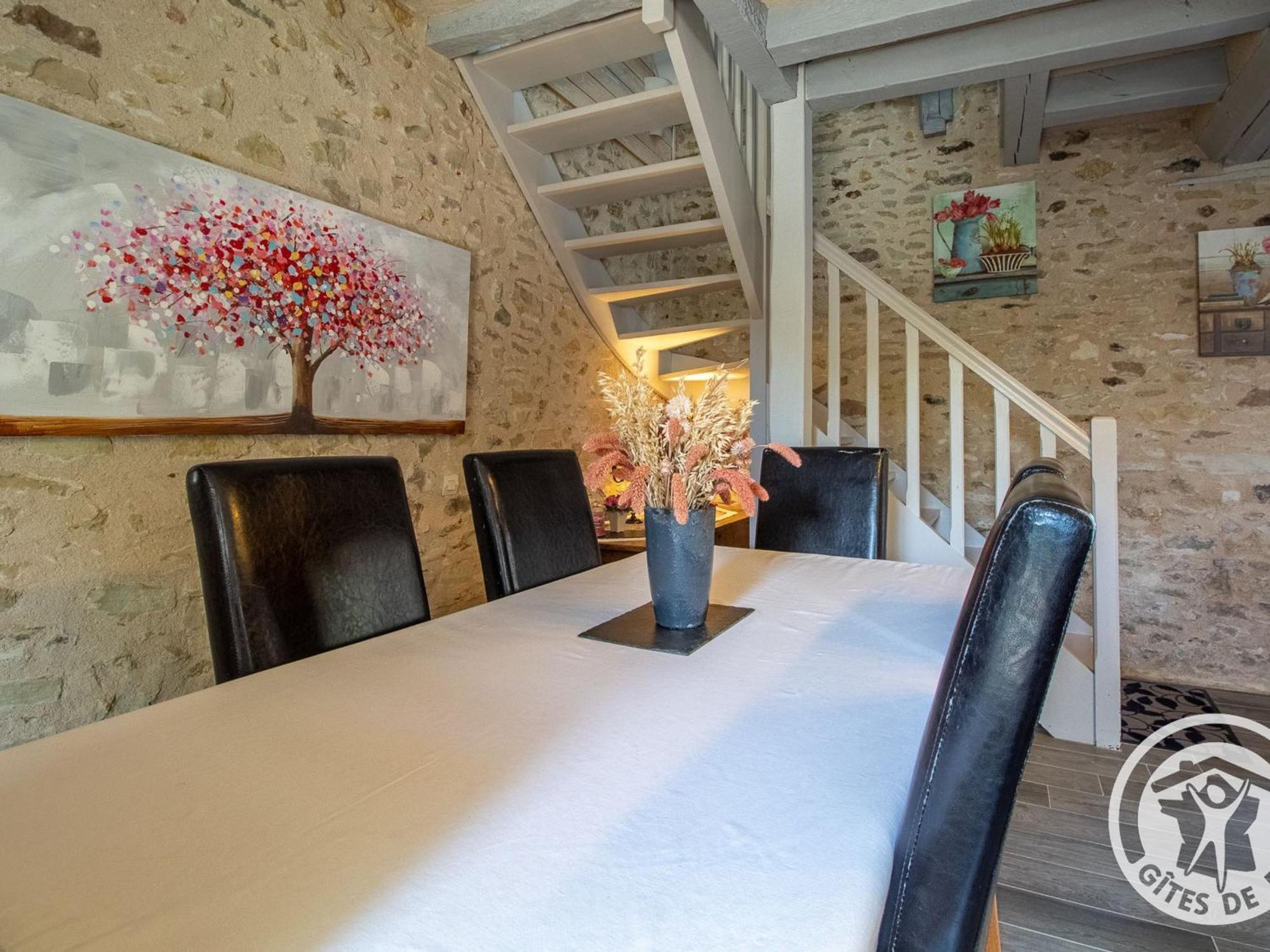 Gite Charmant Avec Jardin, Proche Activites Nautiques - Fr-1-622-75 Morannes sur Sarthe-Daumeray Exterior foto